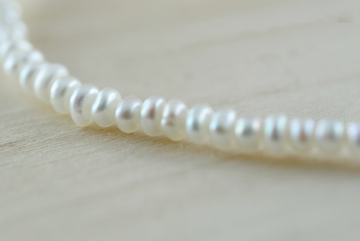 Süßwasserperlen Mini - Schlichtes Armband