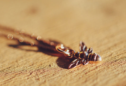 18K rosévergoldete Kette "Biene"