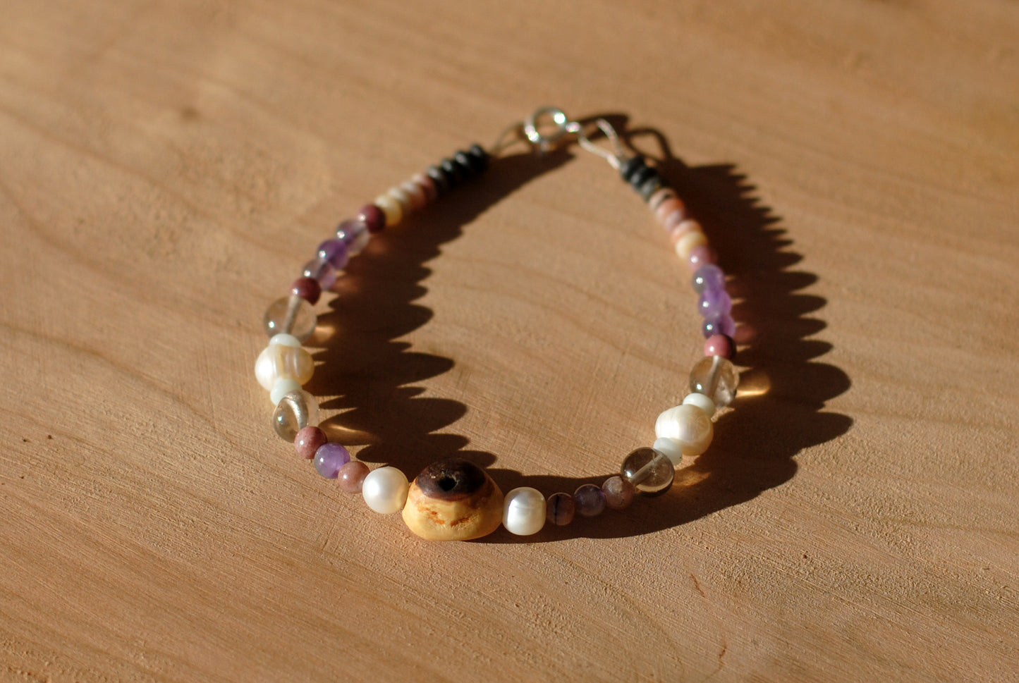 Trost & Trauerbewältigung ✧ Baumperlen-Armband ✧ Perle & Rhodonit ✧ Unikat