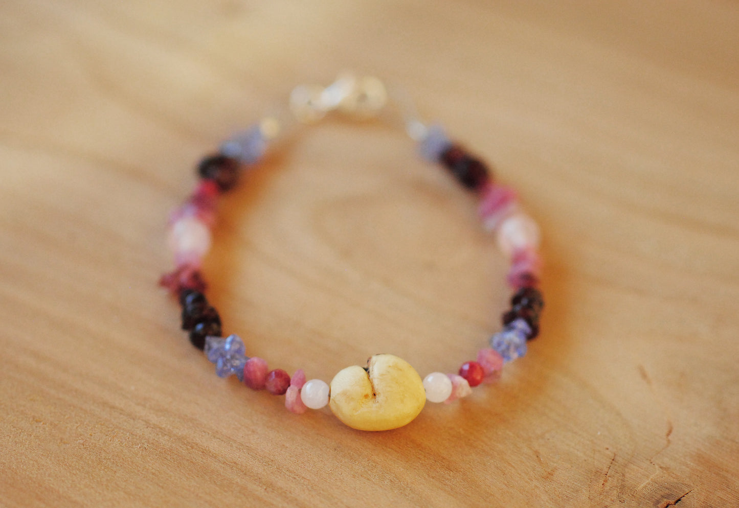 Würde & Aufrichtung ✧ Baumperlen-Armband ✧ Tansanit & Pinker Turmalin ✧ Unikat