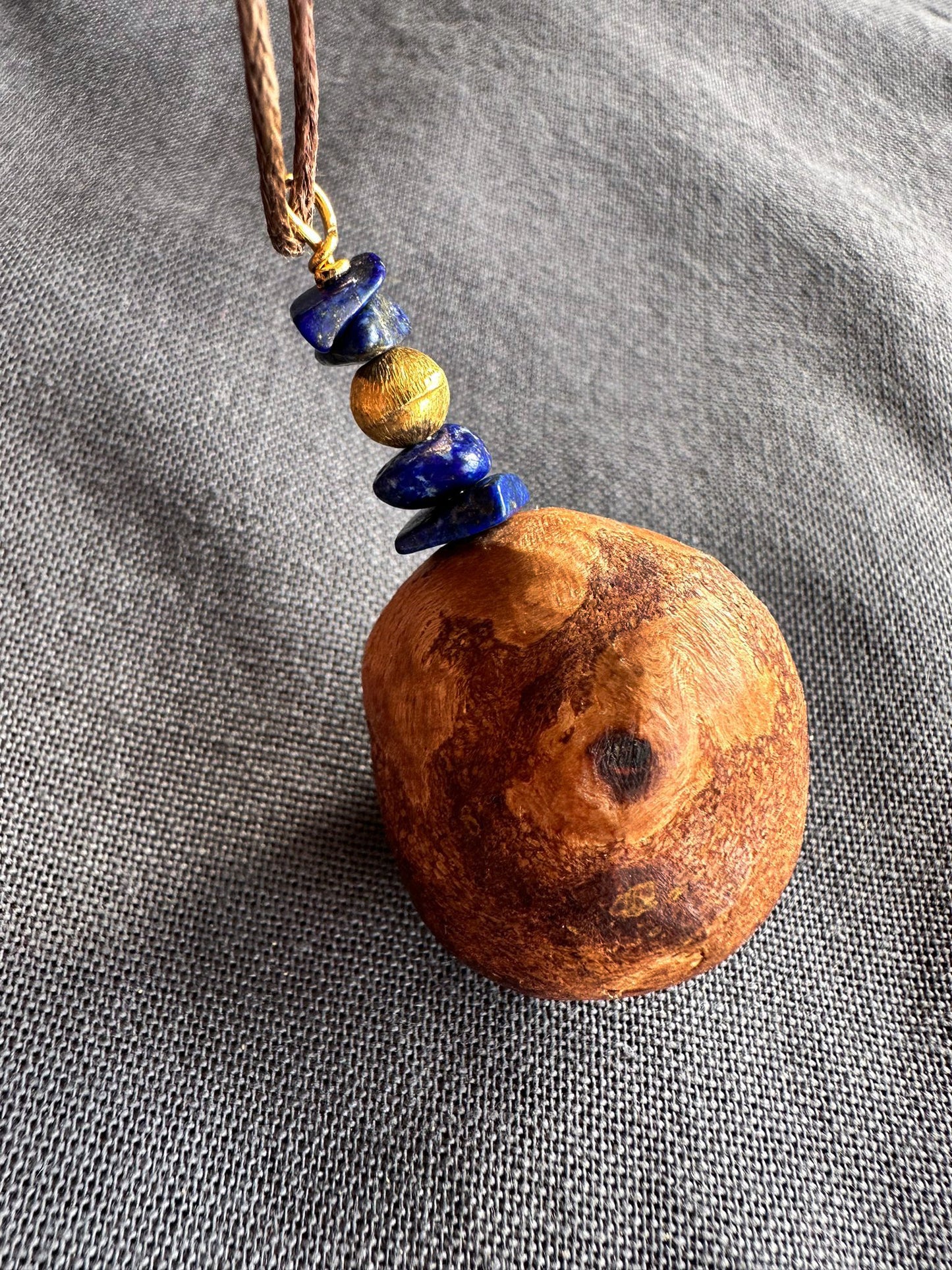 Innere Wahrheit ✧ Baumperlen-Kette ✧ Lapislazuli ✧ Unikat