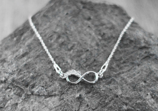 Schlichtes 925er Armkettchen "Infinity Feather"