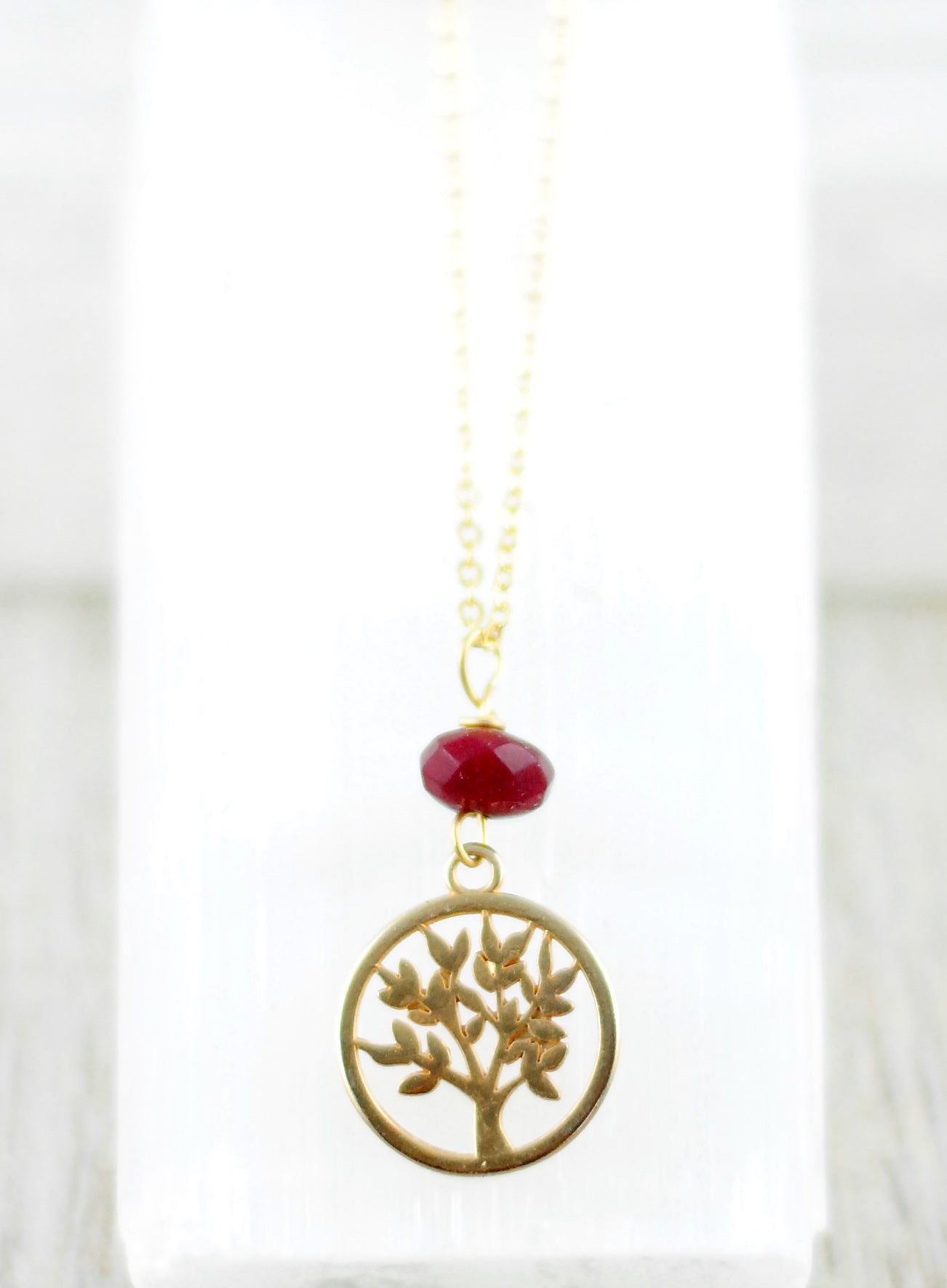 Kette "Lebensbaum" mit Granat, vergoldet