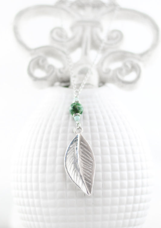 Kette "Birkenblatt" mit Jade und Amazonit