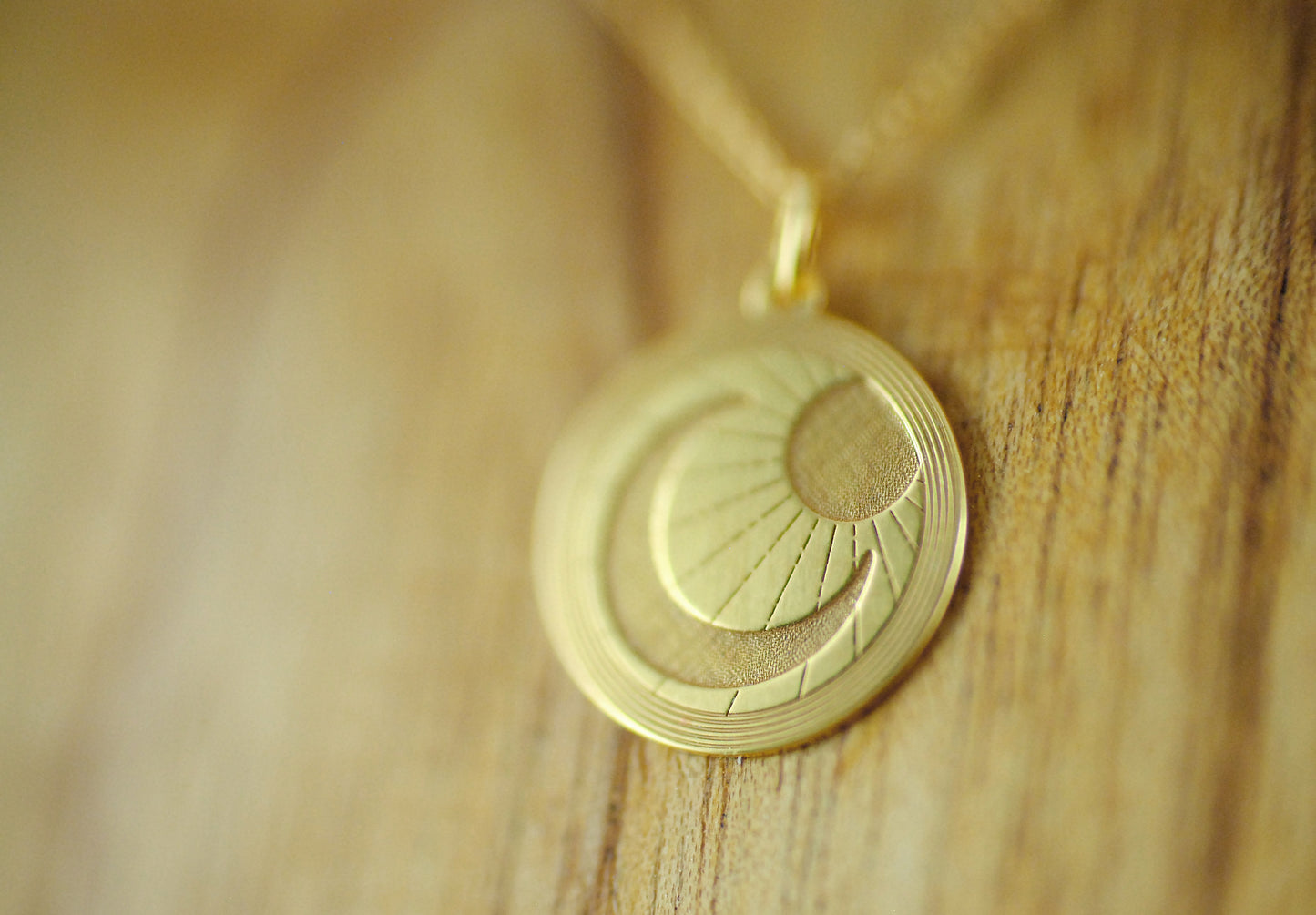 24K vergoldete Kette "Sonne & Mond" II