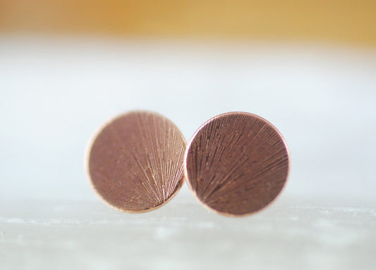 Roségold vergoldete Ohrstecker 18K mit Struktur