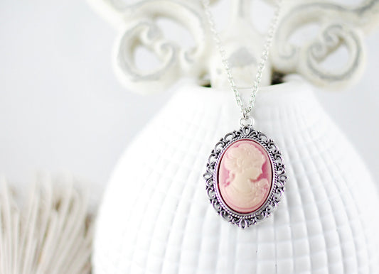 Kette mit Camée "Kalliope"