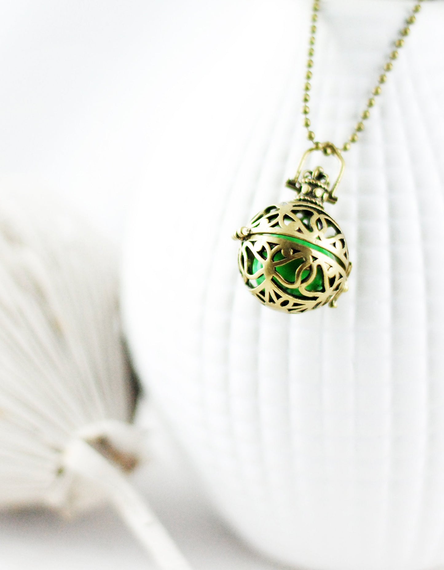 Medaillon "Schatzkugel" Jadegrün