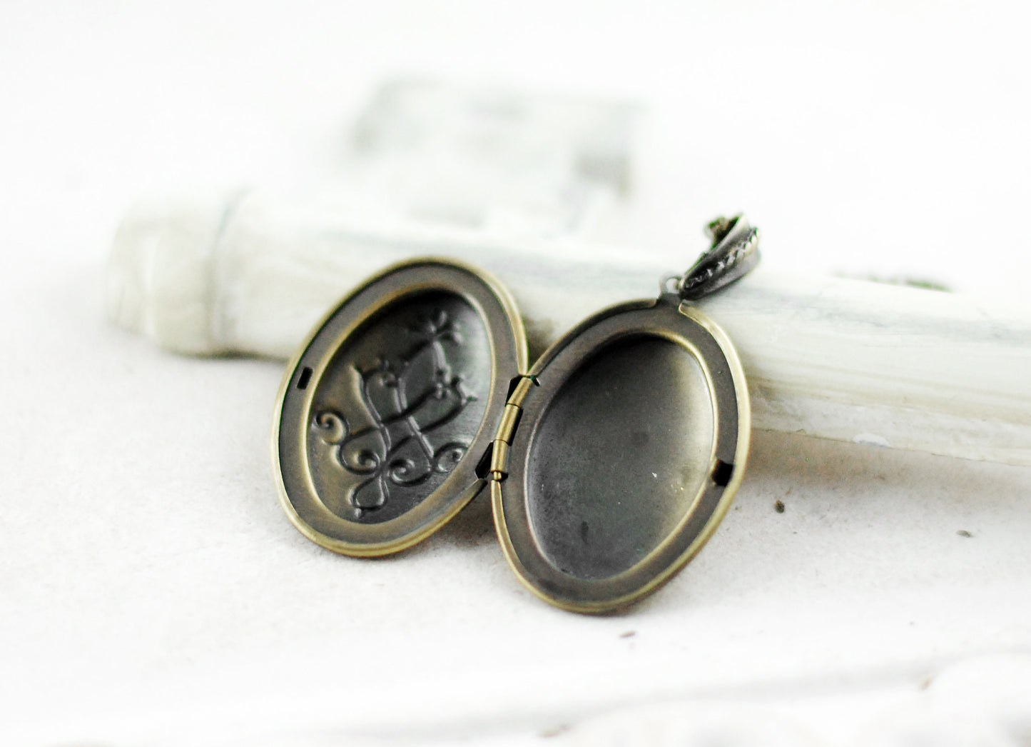 Medaillon "Geheimnis"