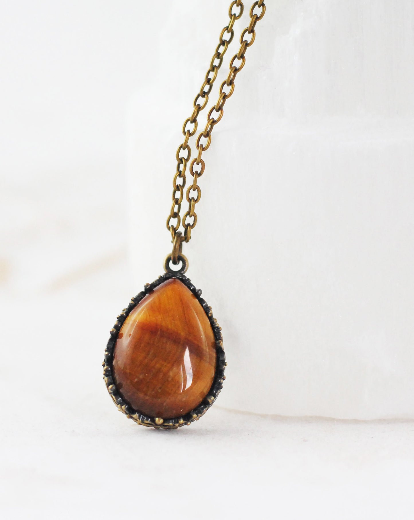 Tigerauge Tropfen Edelstein Amulett