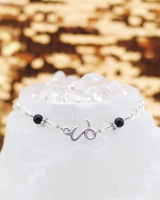 Armschmuck Steinbock versilbert mit Bergkristall und Onyx - Sternzeichen Schmuck