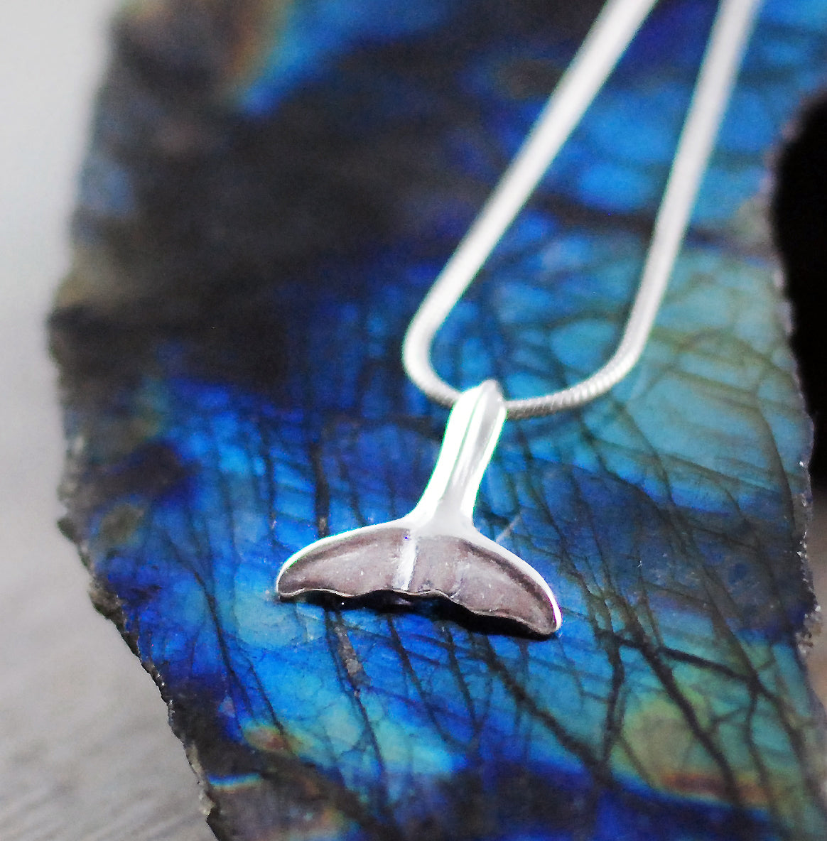 925er Silber Kette Walflosse - "Freiheit und innere Ruhe"