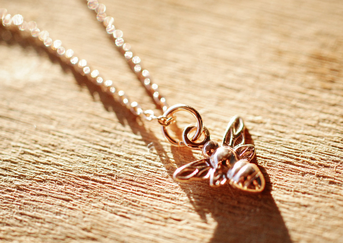 18K rosévergoldete Kette "Biene"