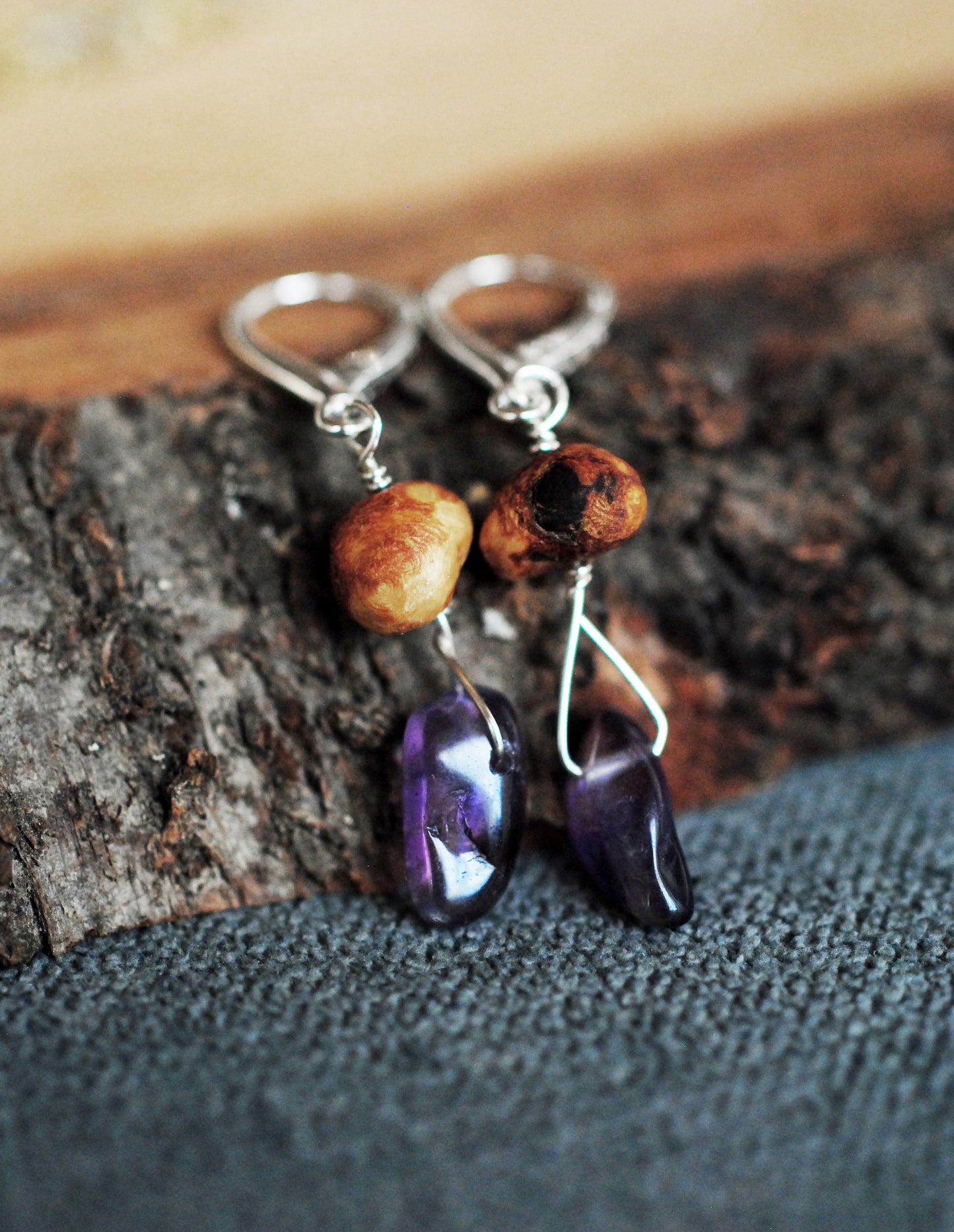 "Frieden" Baumperlen-Ohrhänger Amethyst