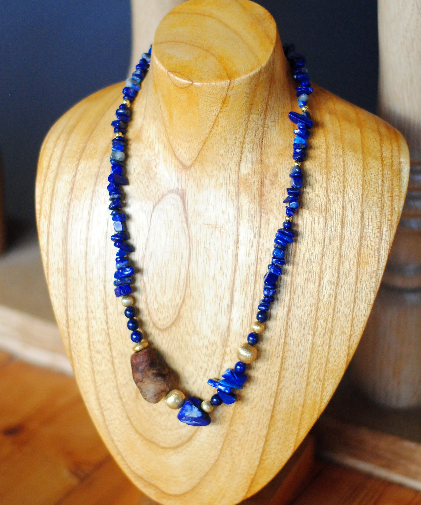 Fülle ✧ Baumperlen-Kette ✧ Lapislazuli & Gold ✧ Unikat