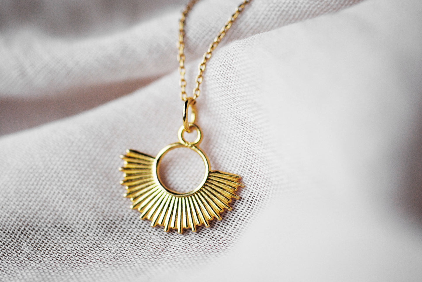 24K vergoldeter Anhänger "Sonne" optional mit Kette