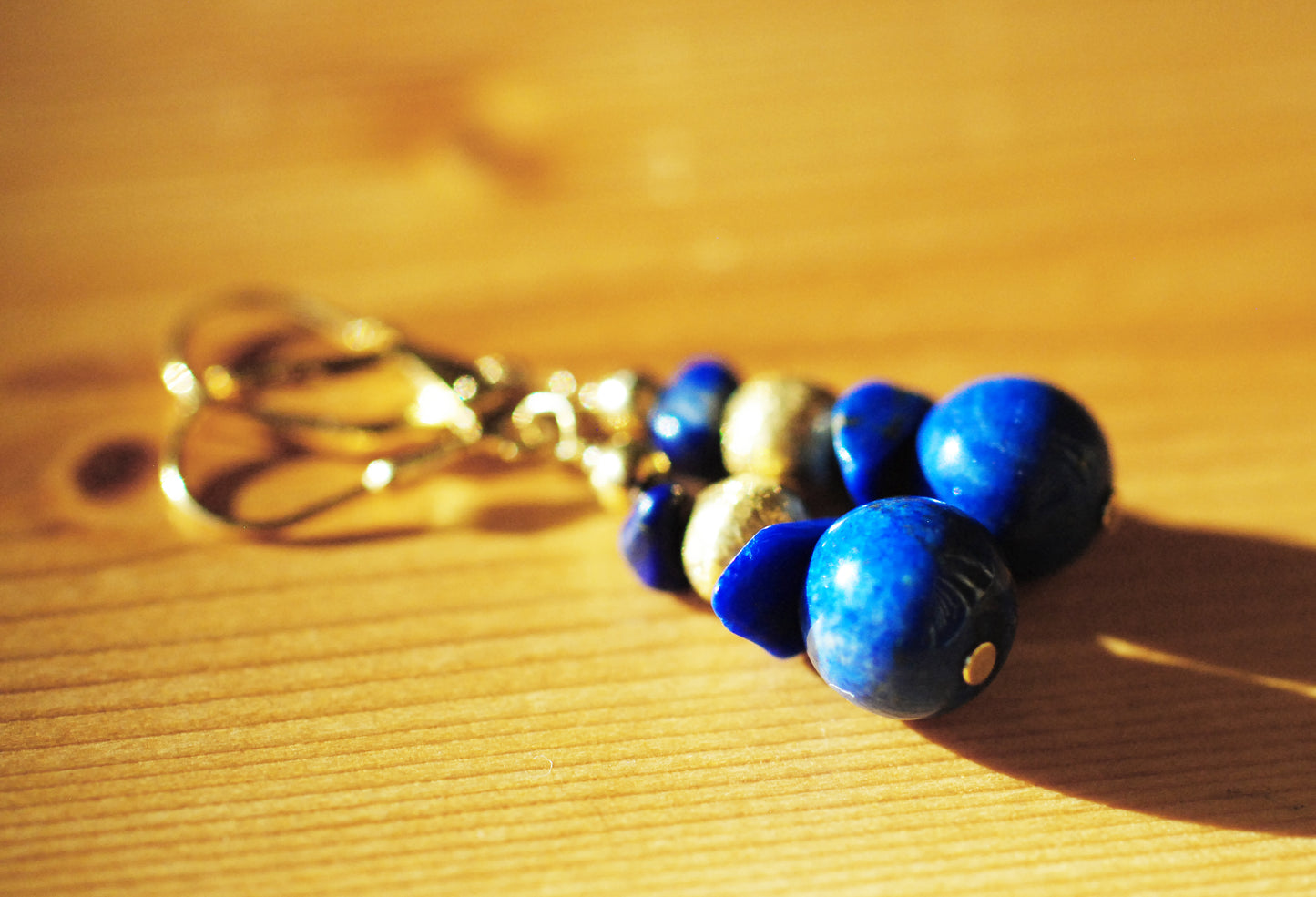 Fülle ✧ Baumperlen-Kette ✧ Lapislazuli & Gold ✧ Unikat