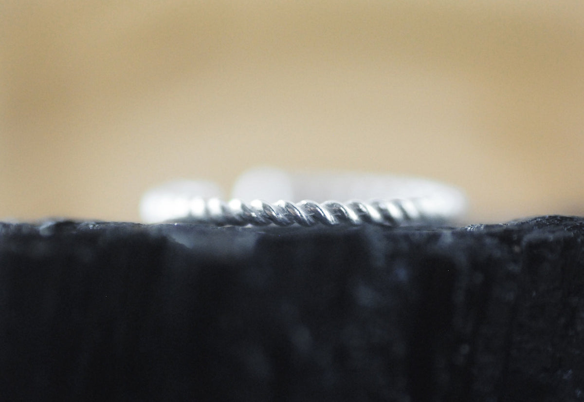 925er Silber Ring schlicht, gedrehtes Design, Seiloptik
