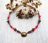 "Hestia" Unikat-Kette mit Tigerauge, Granat, Koralle, Lava, Jaspis ...