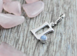 925er Echtsilber-Charm Zwilling mit Chalcedon - Sternzeichen Schmuck