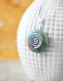 Wechsel-Amulett Spirale mit Aragonit (Stein auswechselbar), versilbert