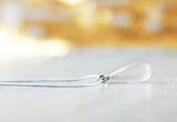 Wunderschön facettierter Rosenquarz-Tropfen/Briolette Anhänger, rhodiniert an 925er Silber Schlangenkette
