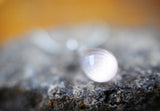 Wunderschön facettierter Rosenquarz-Tropfen/Briolette Anhänger, rhodiniert an 925er Silber Schlangenkette