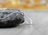 Wunderschön facettierter Rosenquarz-Tropfen/Briolette Anhänger, rhodiniert an 925er Silber Schlangenkette