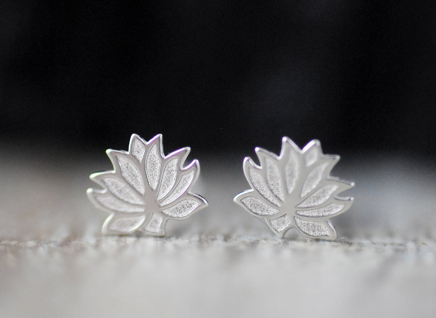 925er Silber Ohrstecker "Lotus"
