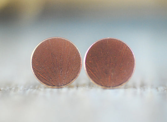 Roségold vergoldete Ohrstecker 18K mit Struktur
