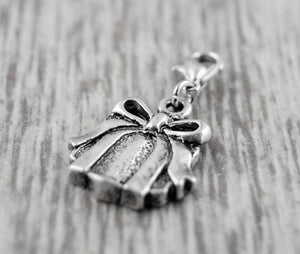 Charm "Geschenk"