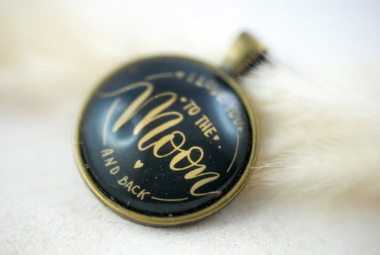 Amulett "To the moon and back"