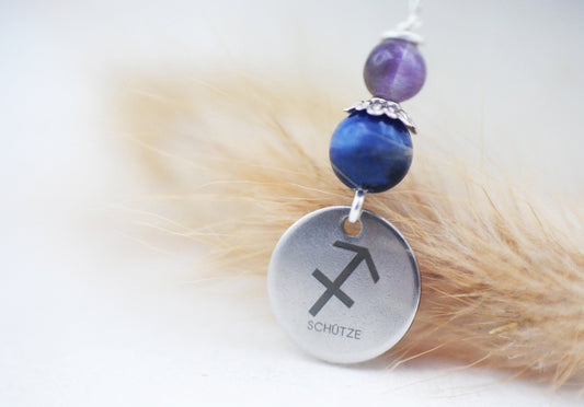 Sternzeichen Amulett Schütze mit Sodalith und Amethyst - Edelstahl, lasergraviert