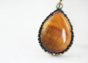 Tigerauge Tropfen Edelstein Amulett